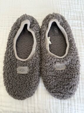 UGG Briche Slipper Women’s Size 9